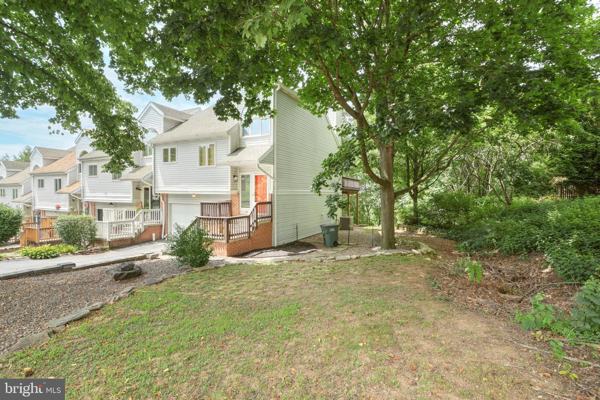 130 Greenleaf Road York, PA 17406 - Photo 3 of 36 Gallery Image 3