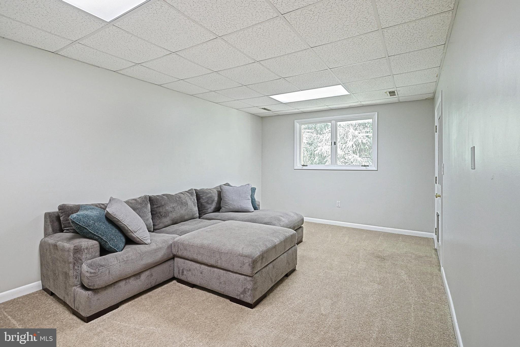 130 Greenleaf Road York, PA 17406 - Photo 33 of 36 Gallery Image 33