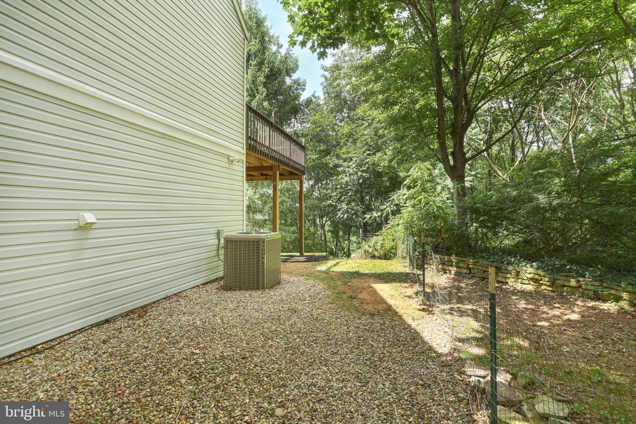 130 Greenleaf Road York, PA 17406 - Photo 7 of 36 Gallery Image 7