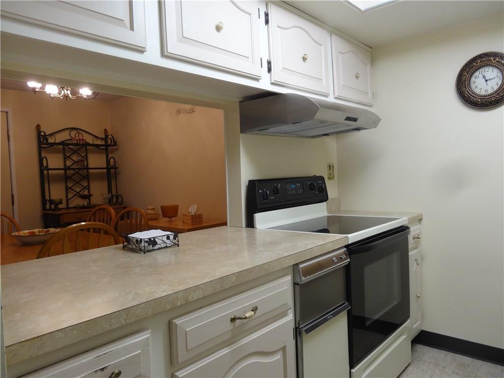321 Ridge Point Circle, Unit B22 Bridgeville, PA 15017 - Photo 7 of 15 Gallery Image 7