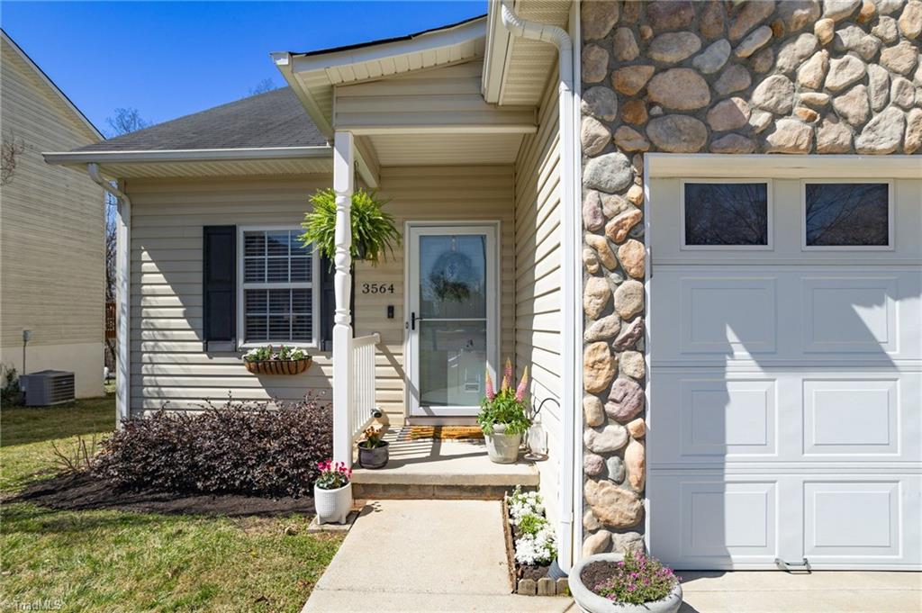 3564 Millie Lane Pfafftown, NC 27040 - Photo 4 of 40 Front entry