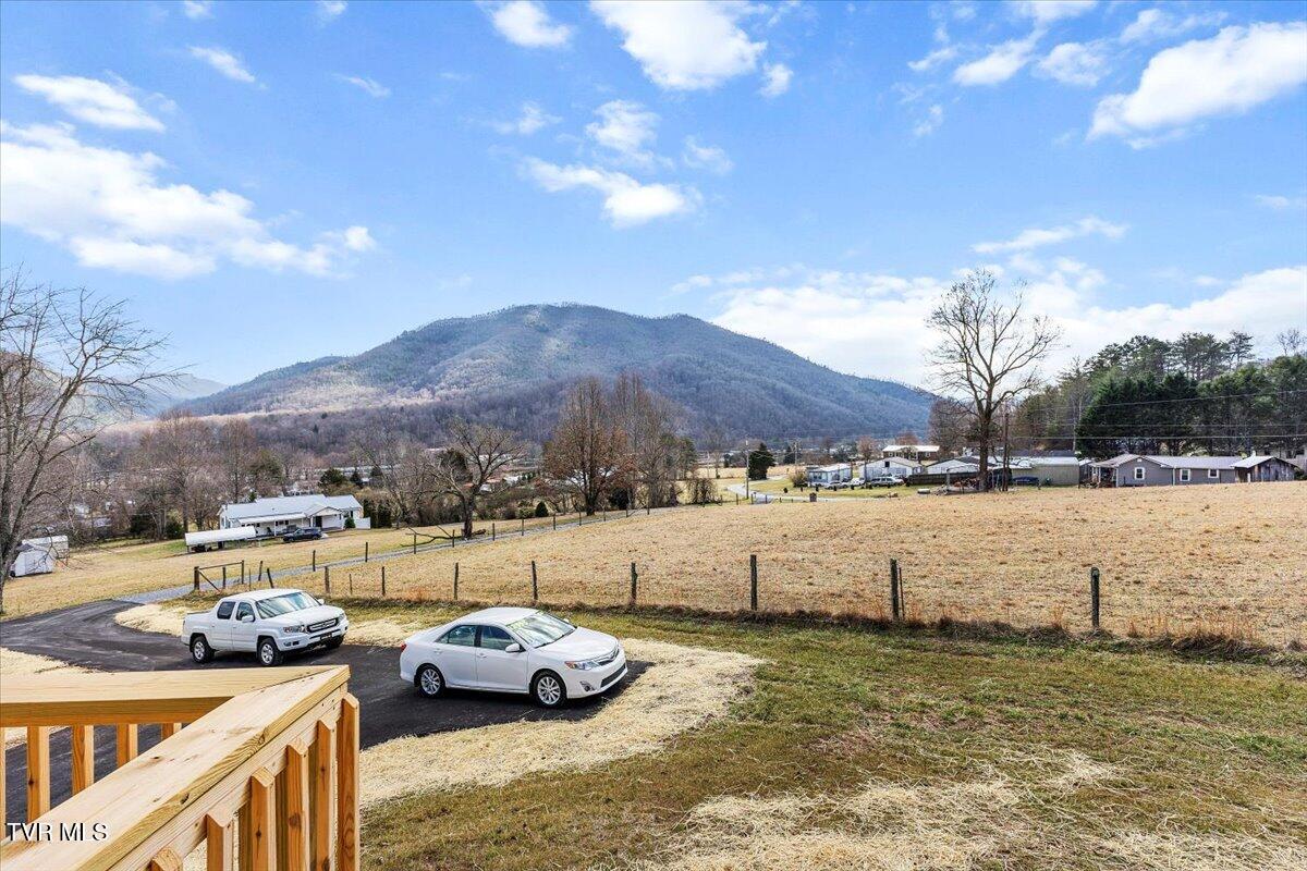 116 Coleman Road Hampton, TN 37658 - Photo 6 of 40 42-128A8188