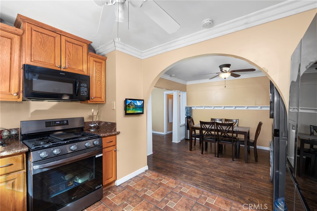 1816 Main Street Riverside, CA 92501 - Photo 13 of 34