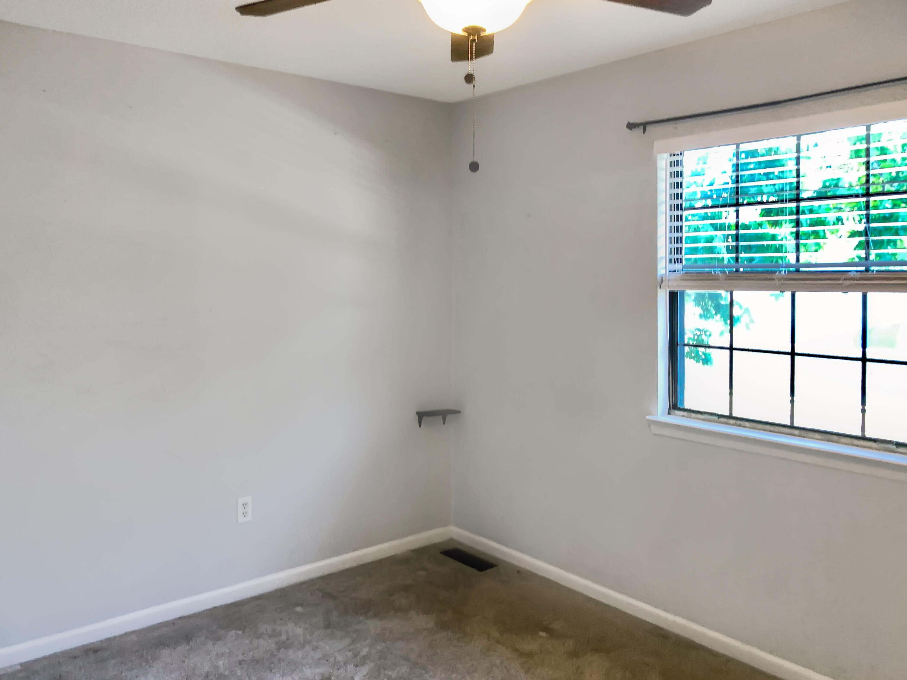 2362 Parsonage Road, Unit 2D Charleston, SC 29414 - Photo 11 of 18 A249DFB7-1421-415B-AFB2-49CA990ACA8C