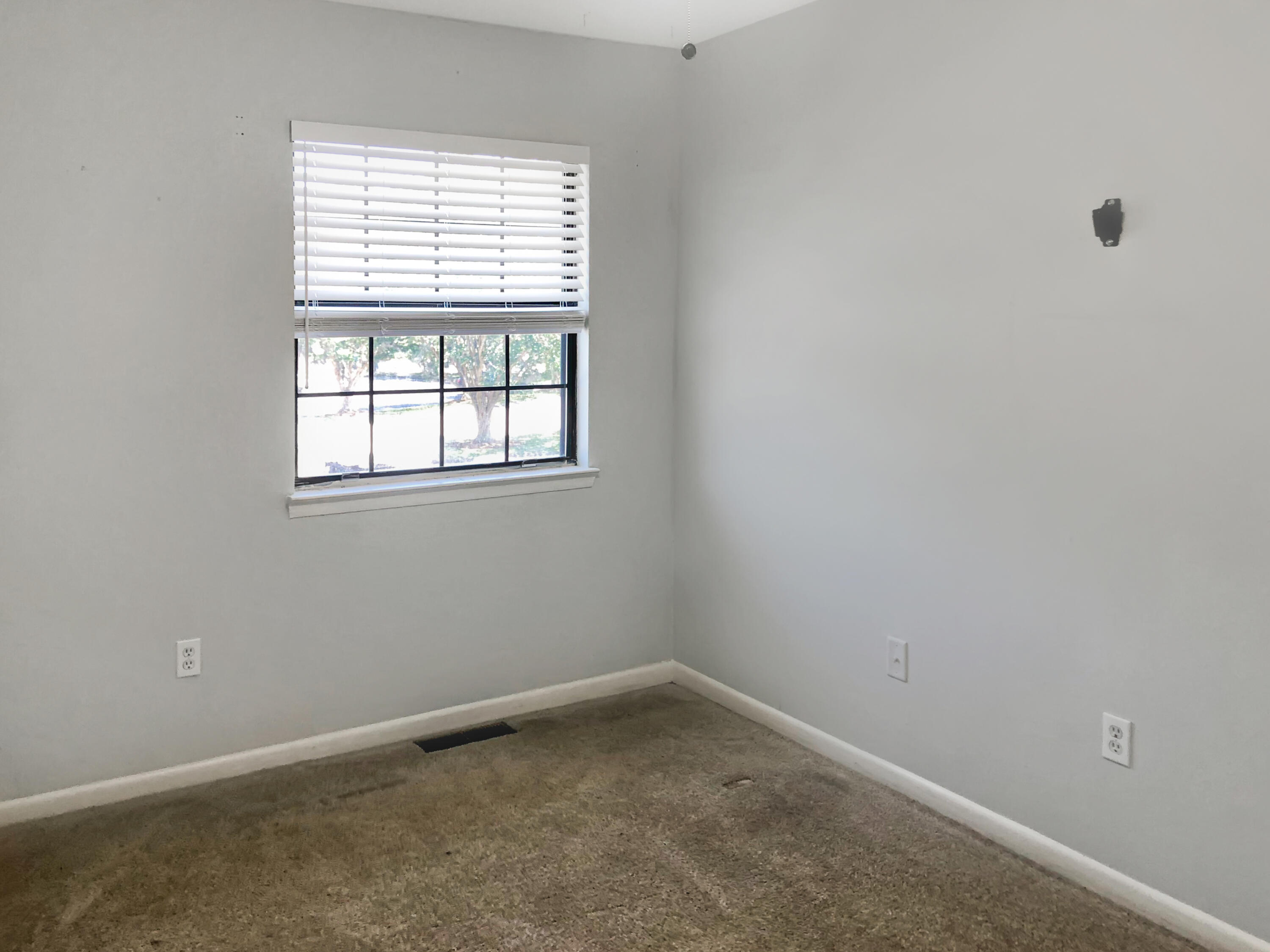 2362 Parsonage Road, Unit 2D Charleston, SC 29414 - Photo 15 of 18 8263EF53-1178-44F6-8D62-E3647AF5CA00