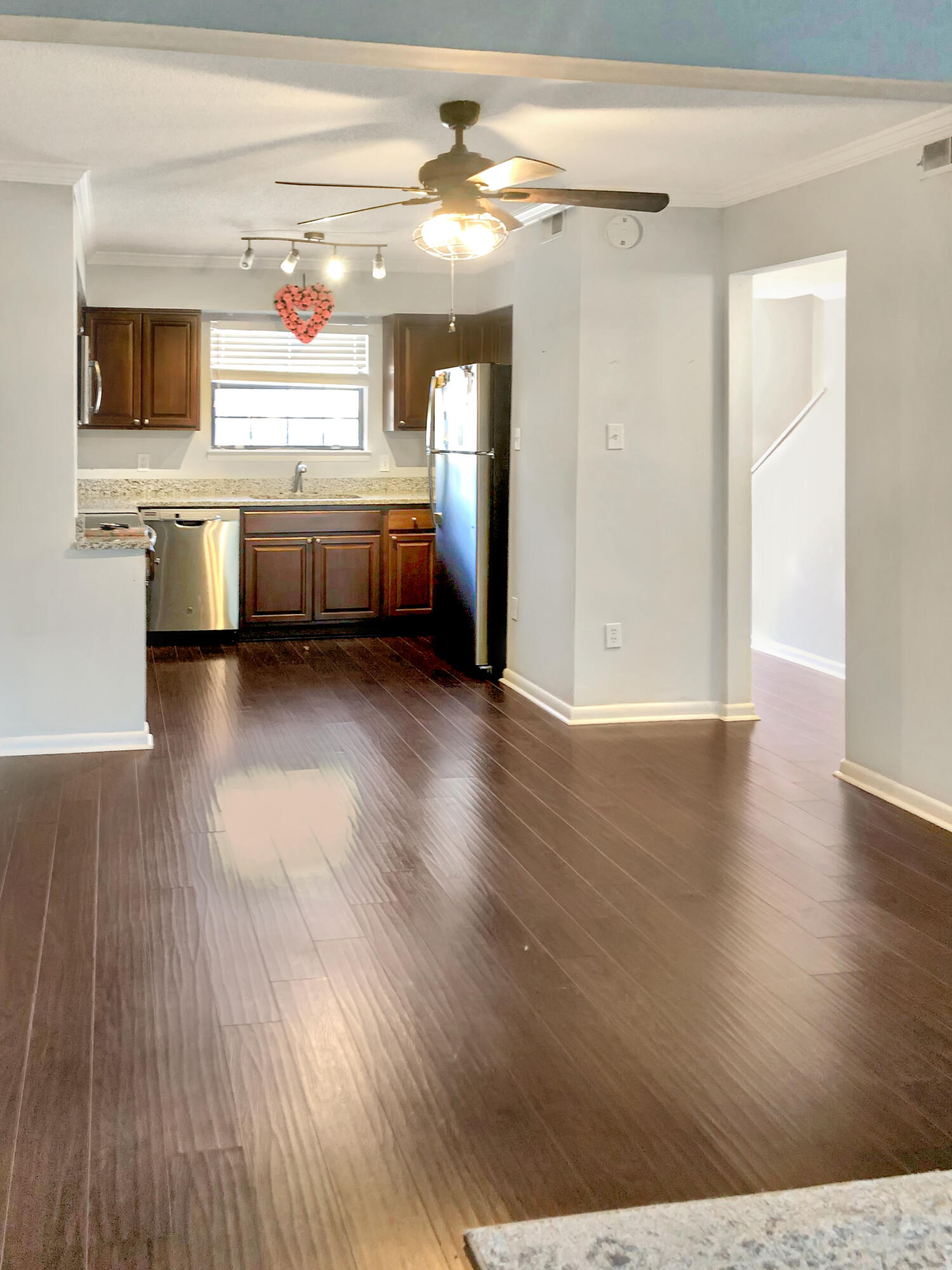 2362 Parsonage Road, Unit 2D Charleston, SC 29414 - Photo 9 of 18 CE8C900C-DAC5-4C5B-BE6D-59B80FFA438D