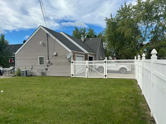 $1,899 | 3507 West 20th Avenue, Gary, IN 46404