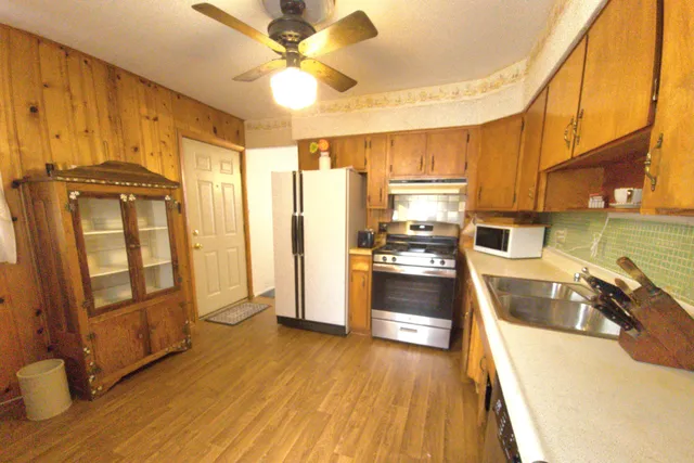 $1,899 | 3507 West 20th Avenue, Gary, IN 46404