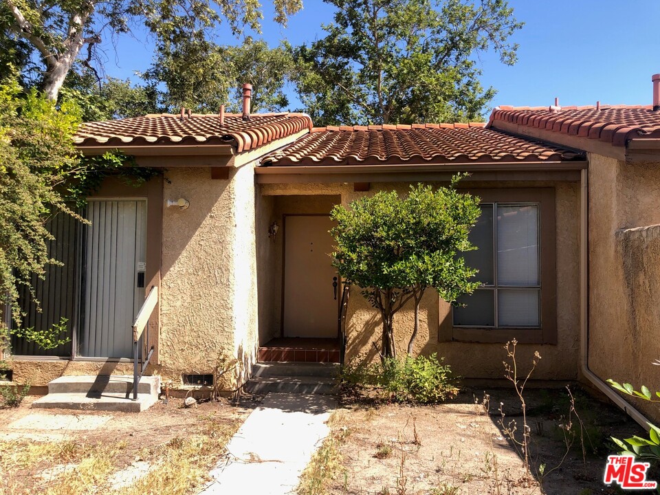 19505 Rinaldi Street, Unit 60 Porter Ranch, CA 91326 - Photo 1 of 6 Gallery Image 1