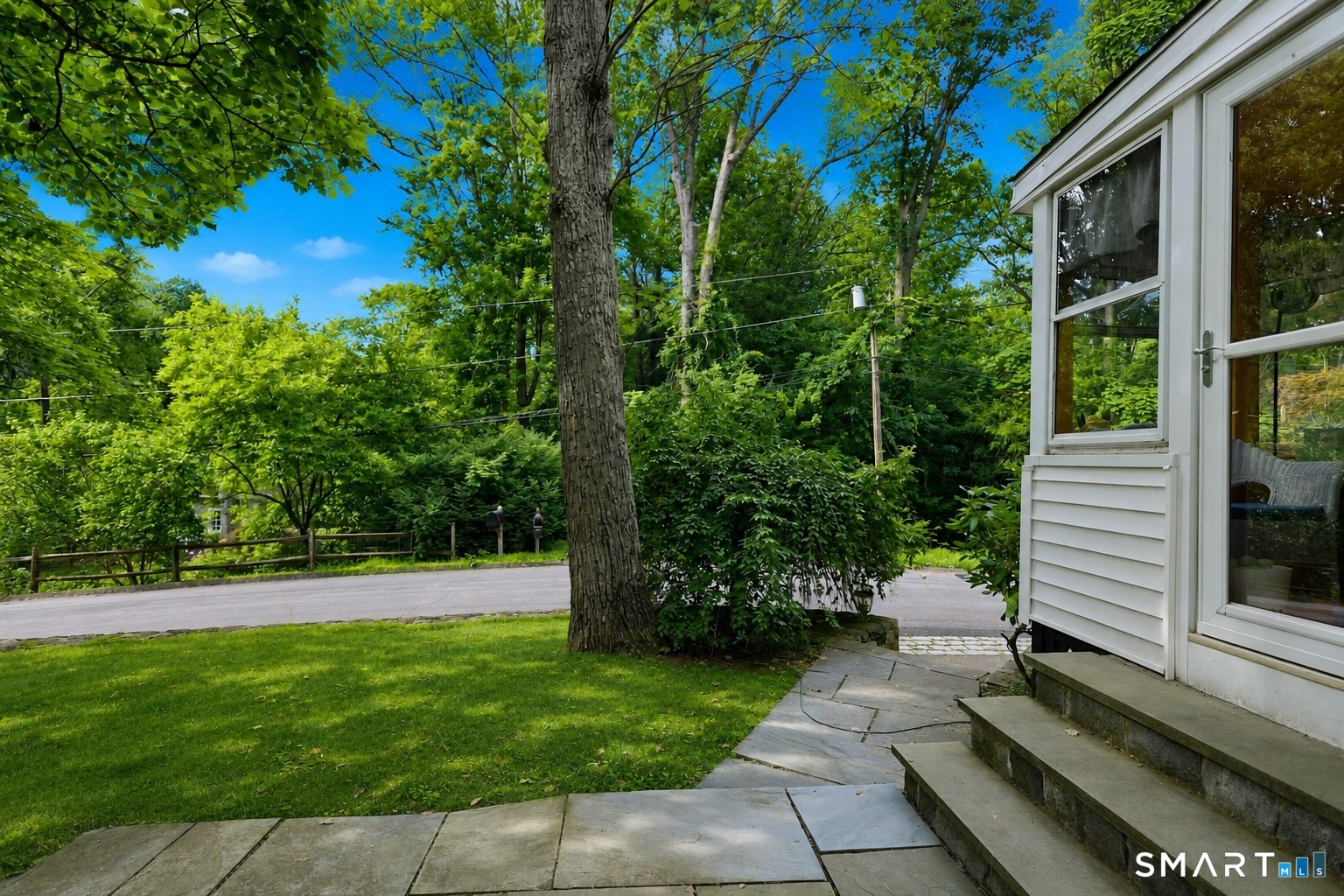 19 Olmstead Road Redding, CT 06896 - Photo 4 of 22 Front Porch