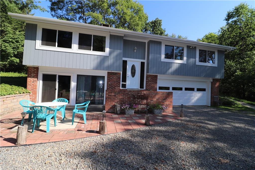 415 Leslie Road Valencia, PA 16059 - Photo 1 of 25 Gallery Image 1