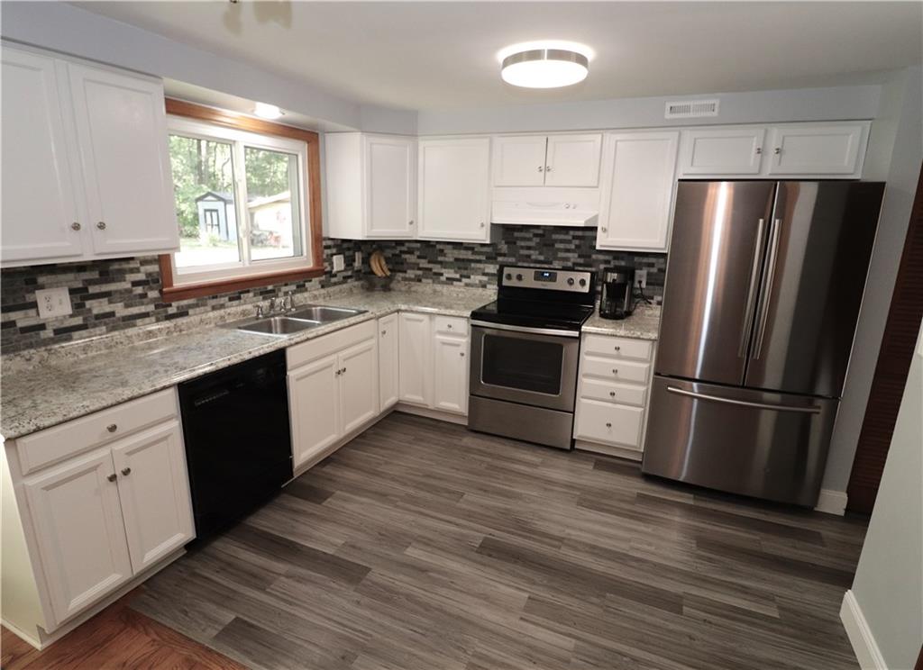 415 Leslie Road Valencia, PA 16059 - Photo 14 of 25 Gallery Image 14