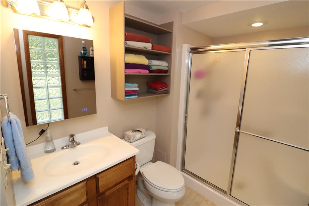 415 Leslie Road Valencia, PA 16059 - Photo 18 of 25 Gallery Image 18