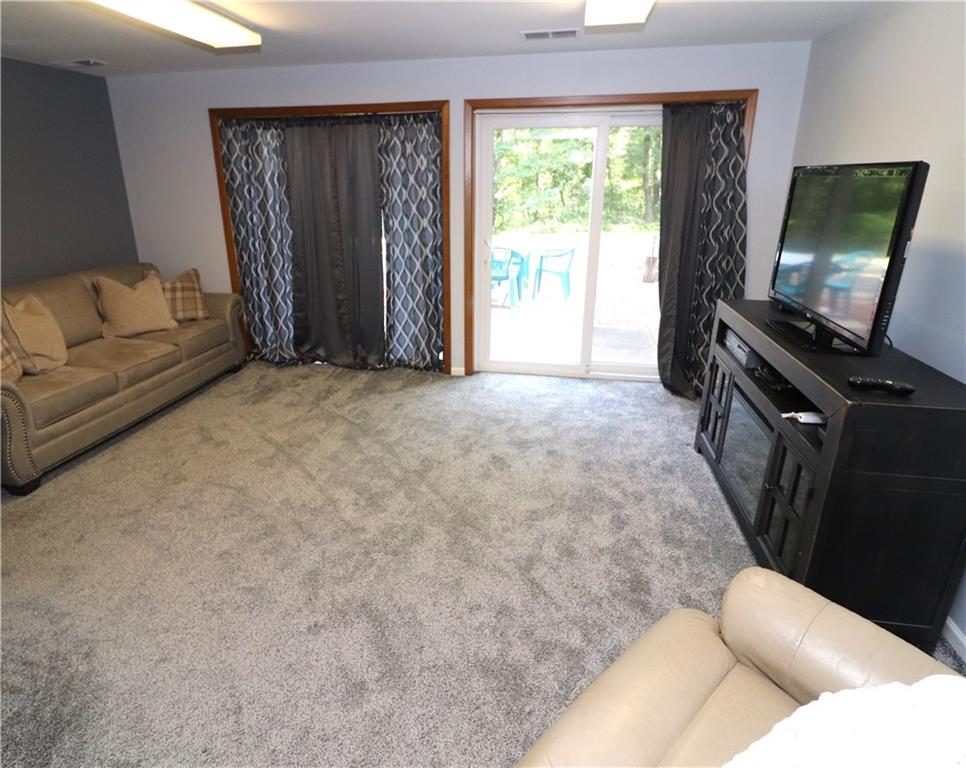 415 Leslie Road Valencia, PA 16059 - Photo 22 of 25 Gallery Image 22