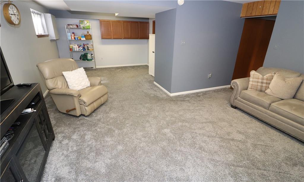 415 Leslie Road Valencia, PA 16059 - Photo 23 of 25 Gallery Image 23