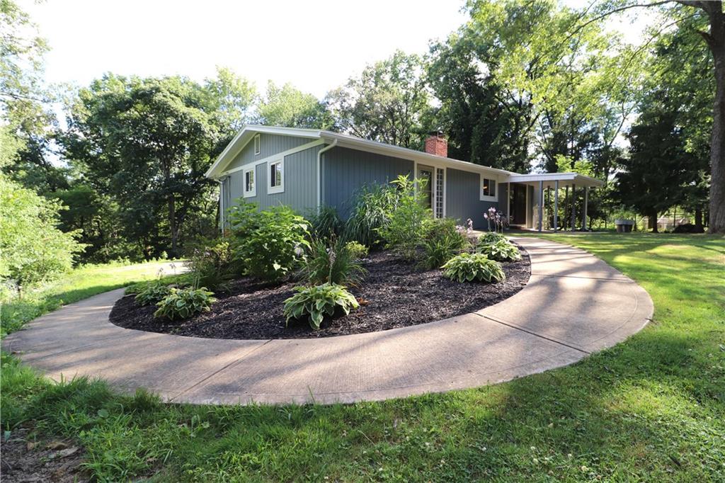 415 Leslie Road Valencia, PA 16059 - Photo 4 of 25 Gallery Image 4