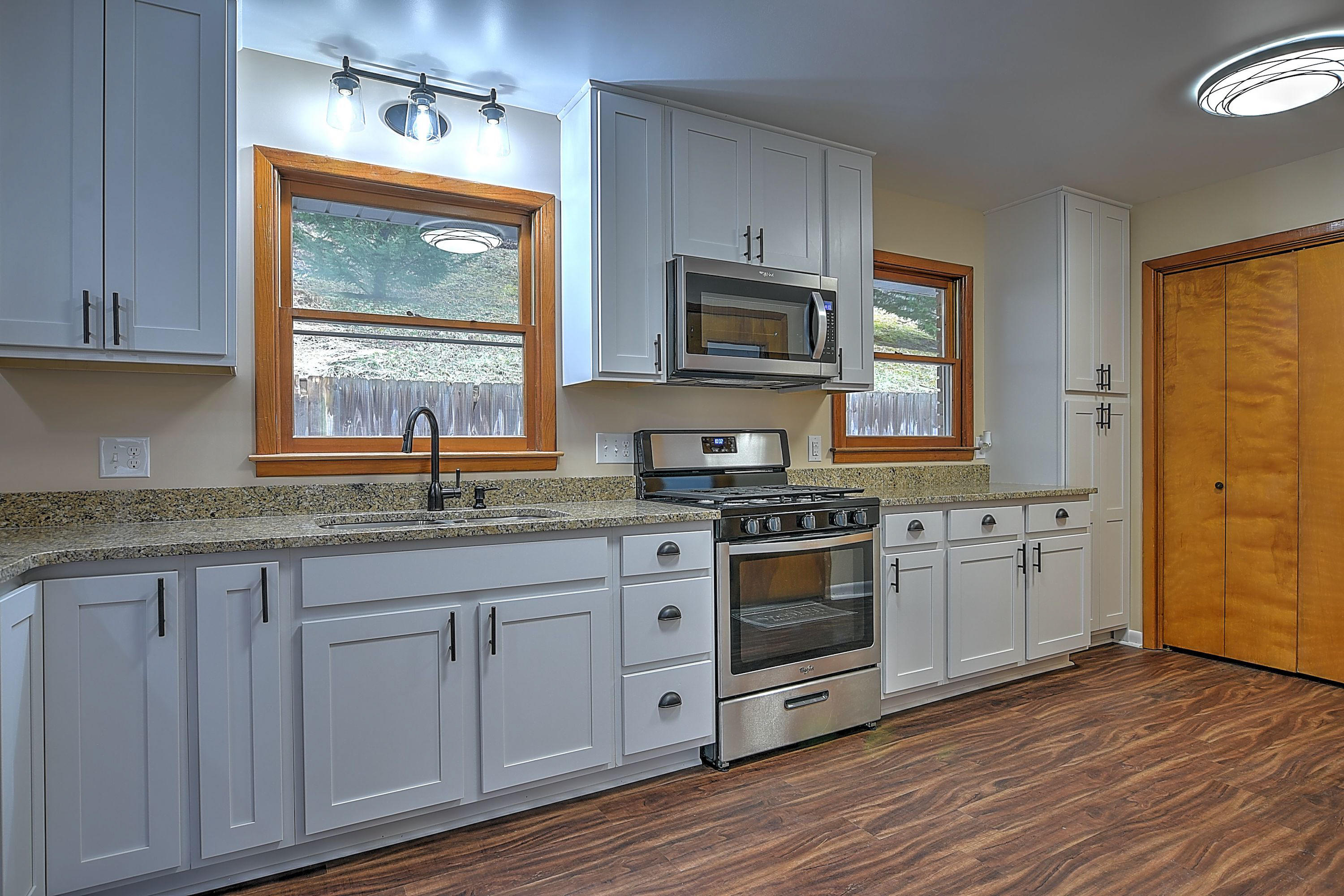 128 Timber Ridge Road Erwin, TN 37650 - Photo 12 of 31 128 Timber Ridge-12