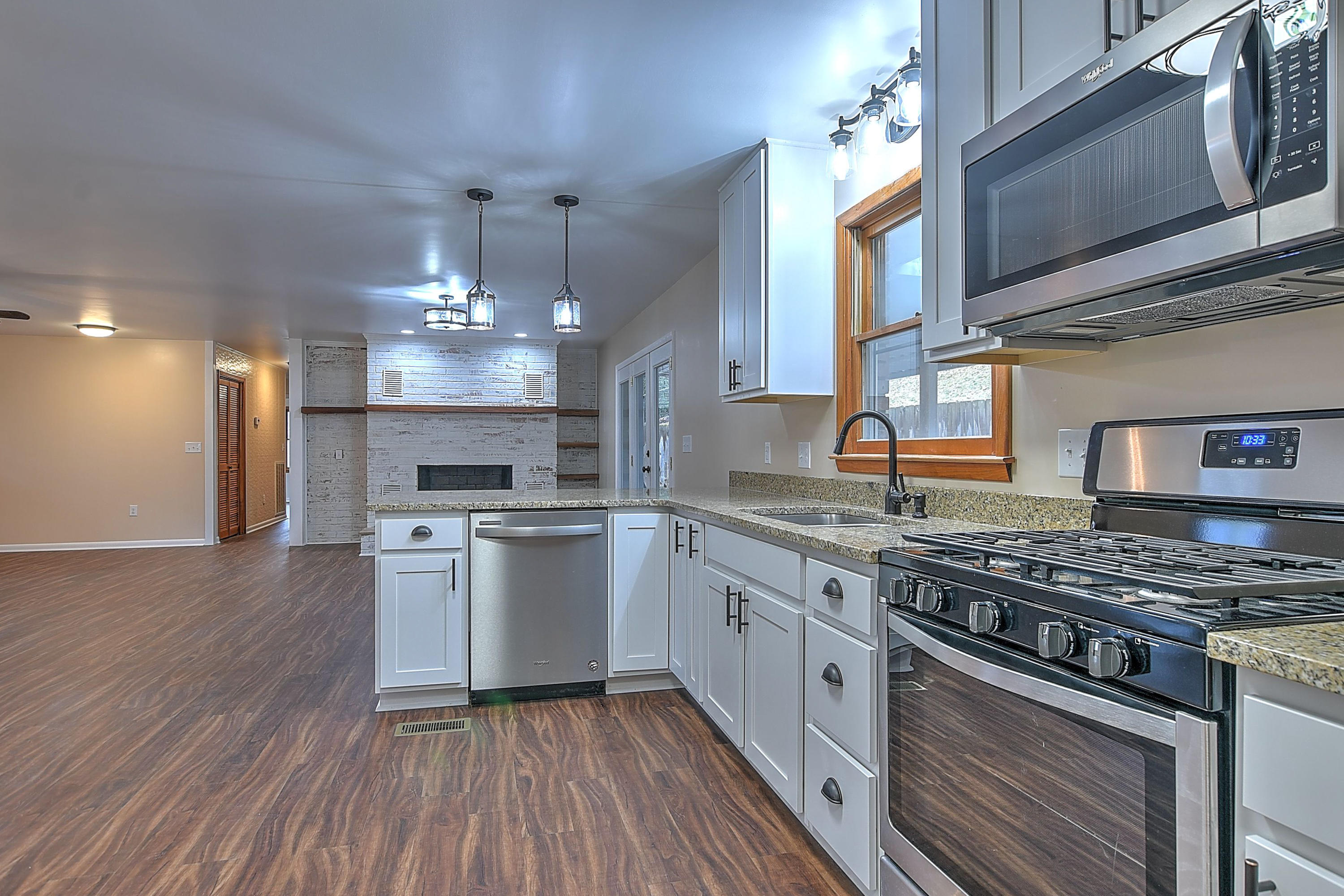 128 Timber Ridge Road Erwin, TN 37650 - Photo 14 of 31 128 Timber Ridge-14