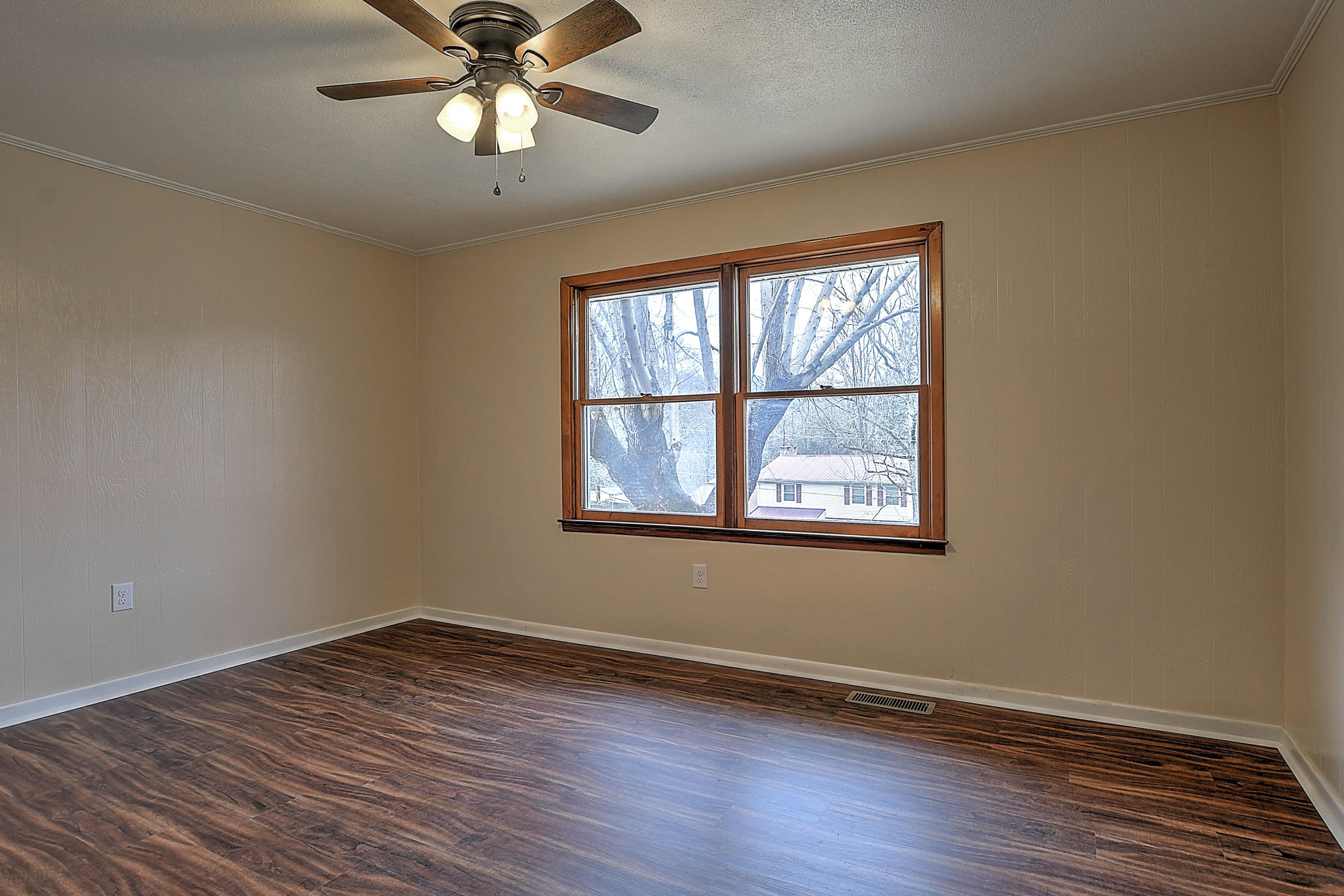 128 Timber Ridge Road Erwin, TN 37650 - Photo 17 of 31 128 Timber Ridge-17