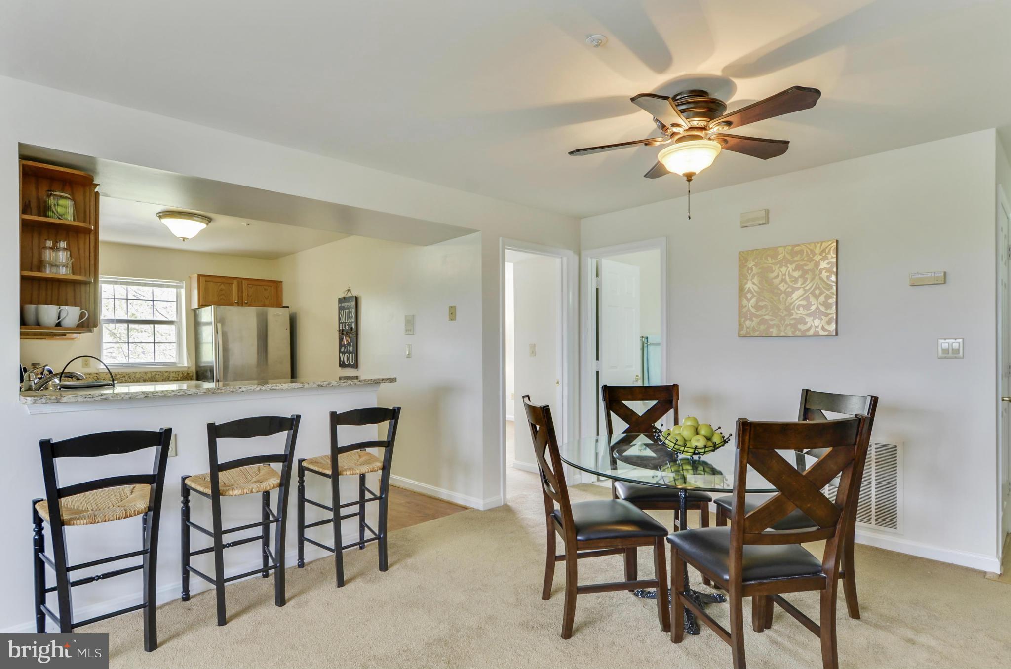 304 Ridgepoint Place, Unit 24 Gaithersburg, MD 20878 - Photo 8 of 30 Dining Room