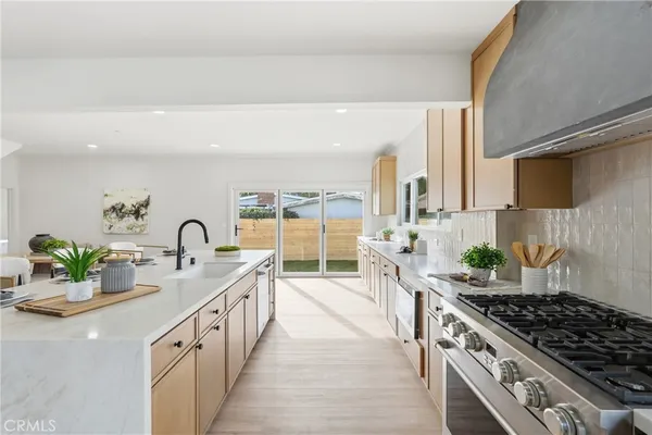 $1,650,000 | 3675 Palo Verde Avenue West, Long Beach, CA 90808