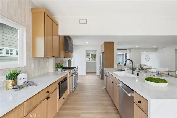 $1,650,000 | 3675 Palo Verde Avenue West, Long Beach, CA 90808