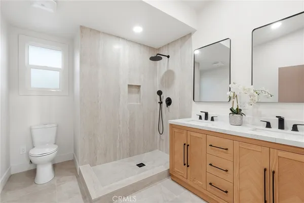 $1,650,000 | 3675 Palo Verde Avenue West, Long Beach, CA 90808