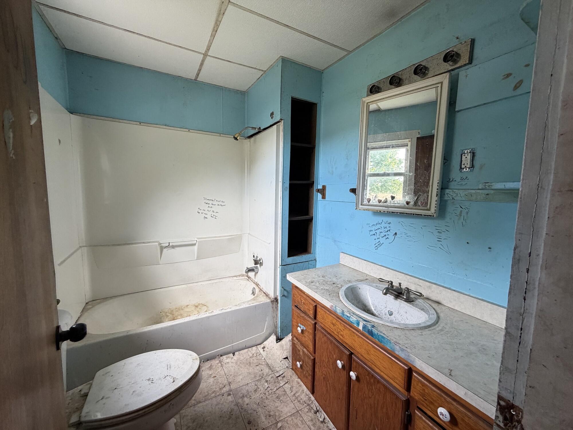 91402 Celery Center Road Decatur, MI 49045 - Photo 13 of 19 MAIN LEVEL BATHROOM