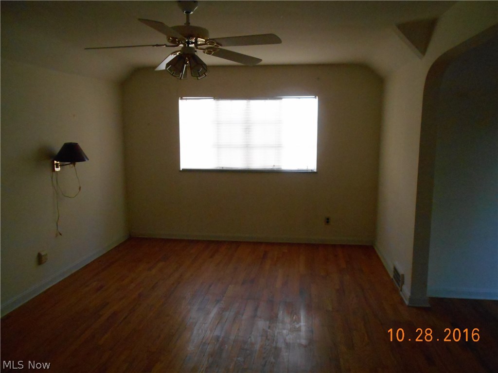 1154 Castleton Road Cleveland Heights, OH 44121 - Photo 10 of 14
