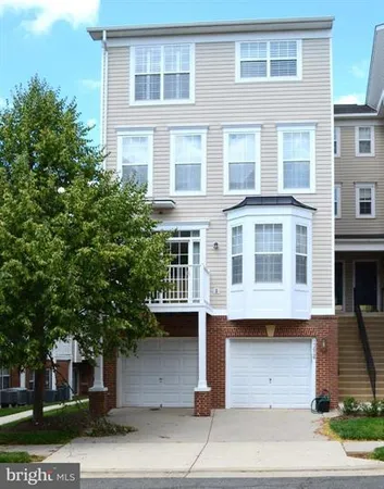 $2,950 | 13626 Venturi Lane, Unit 171, Herndon, VA 20171