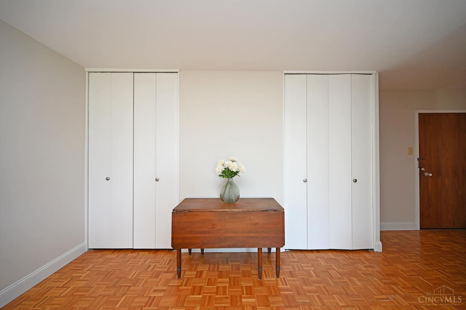 2324 Madison Road, Unit 304 Cincinnati, OH 45208 - Photo 25 of 34 Gallery Image 25