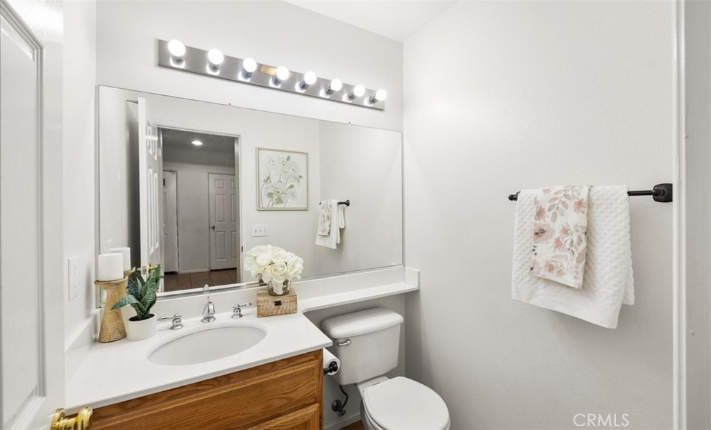 13077 Vía Salvia Riverside, CA 92503 - Photo 10 of 41
