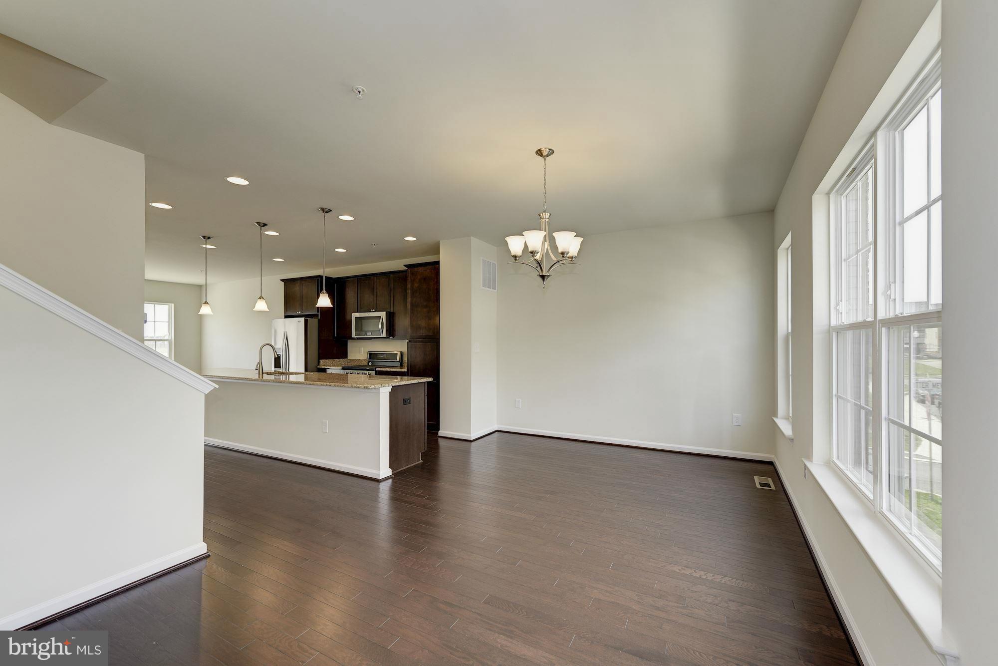 6253 Ritter Drive Frederick, MD 21703 - Photo 10 of 30 Living Room