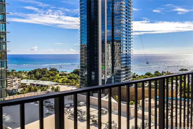 $585,000 | 987 Queen Street, Unit 1806, Honolulu, HI 96814