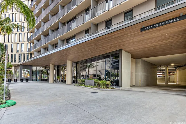 $585,000 | 987 Queen Street, Unit 1806, Honolulu, HI 96814