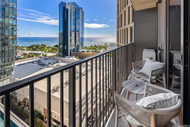 $585,000 | 987 Queen Street, Unit 1806, Honolulu, HI 96814