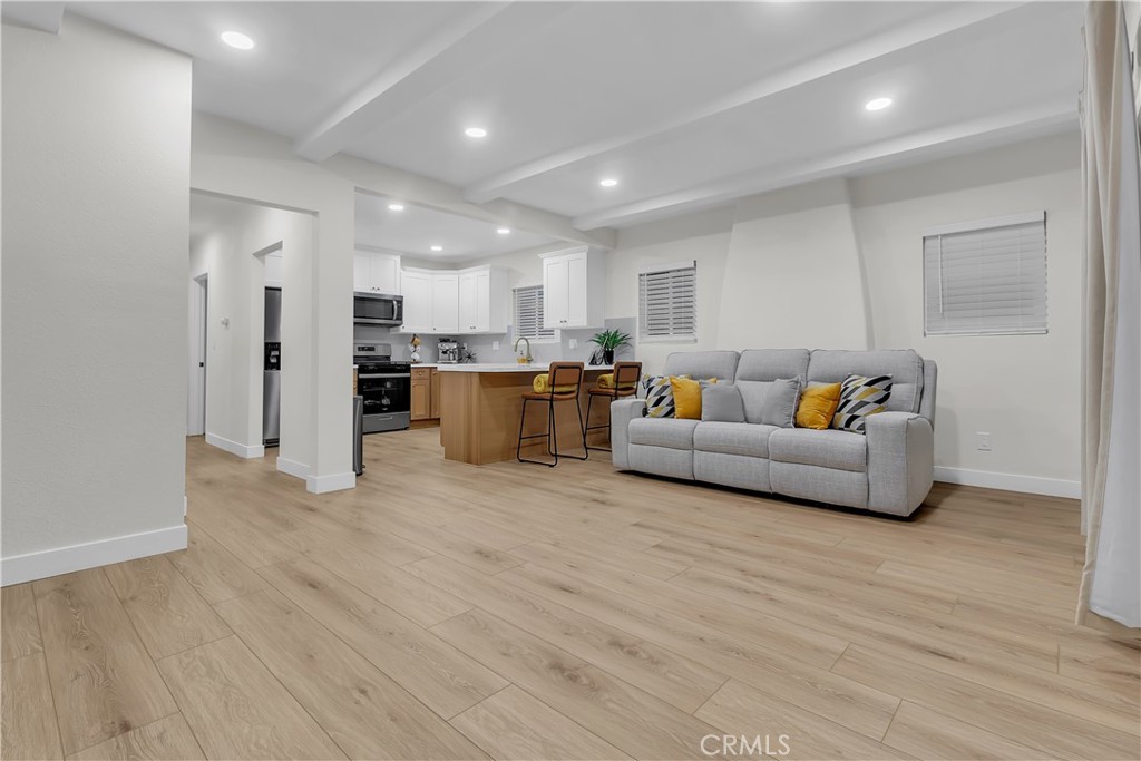 721 East 59th Street Long Beach, CA 90805 - Photo 5 of 30 Living Room Alternate View