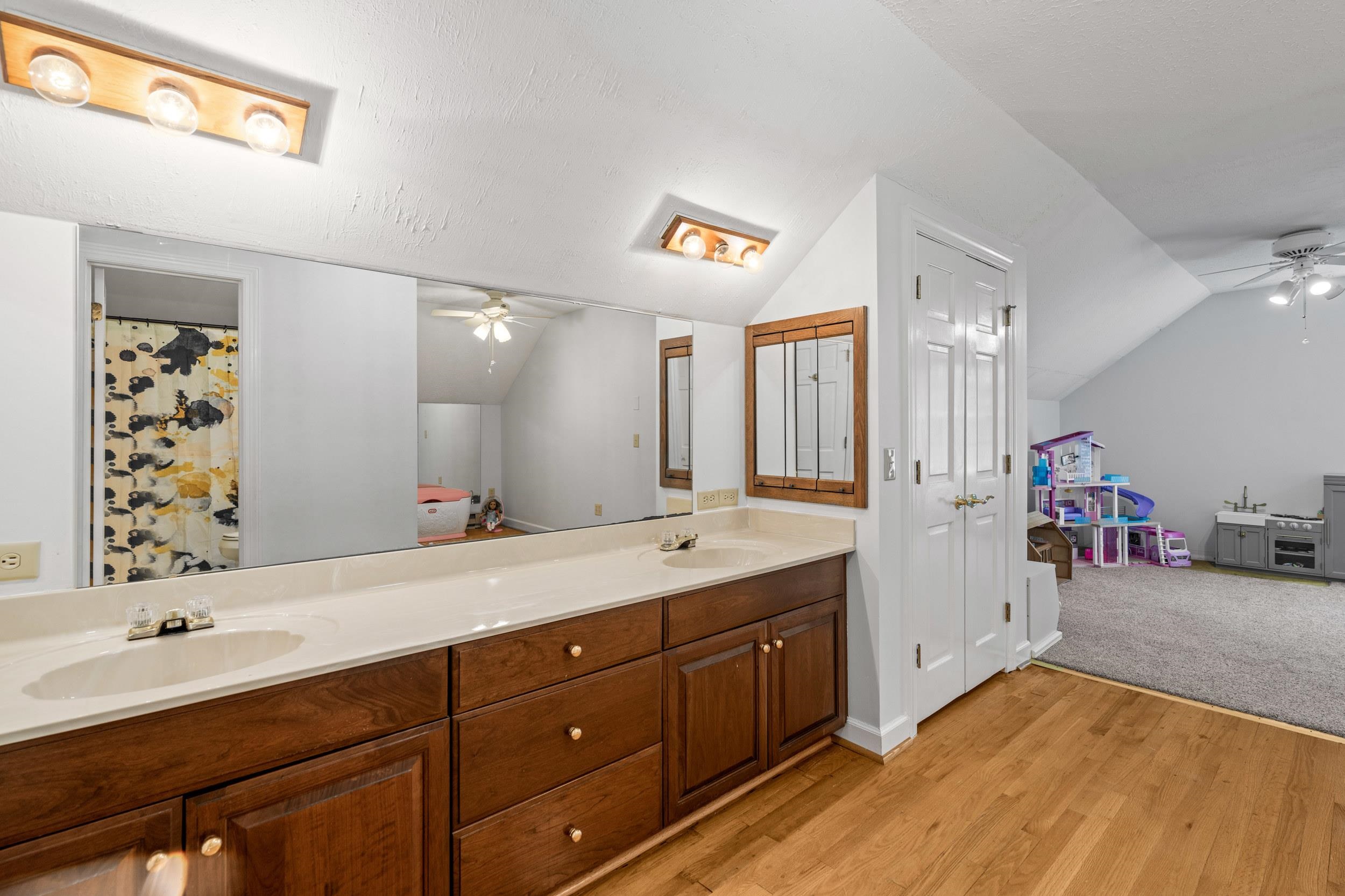 1109 Ross Road Lexington, VA 24450 - Photo 36 of 71