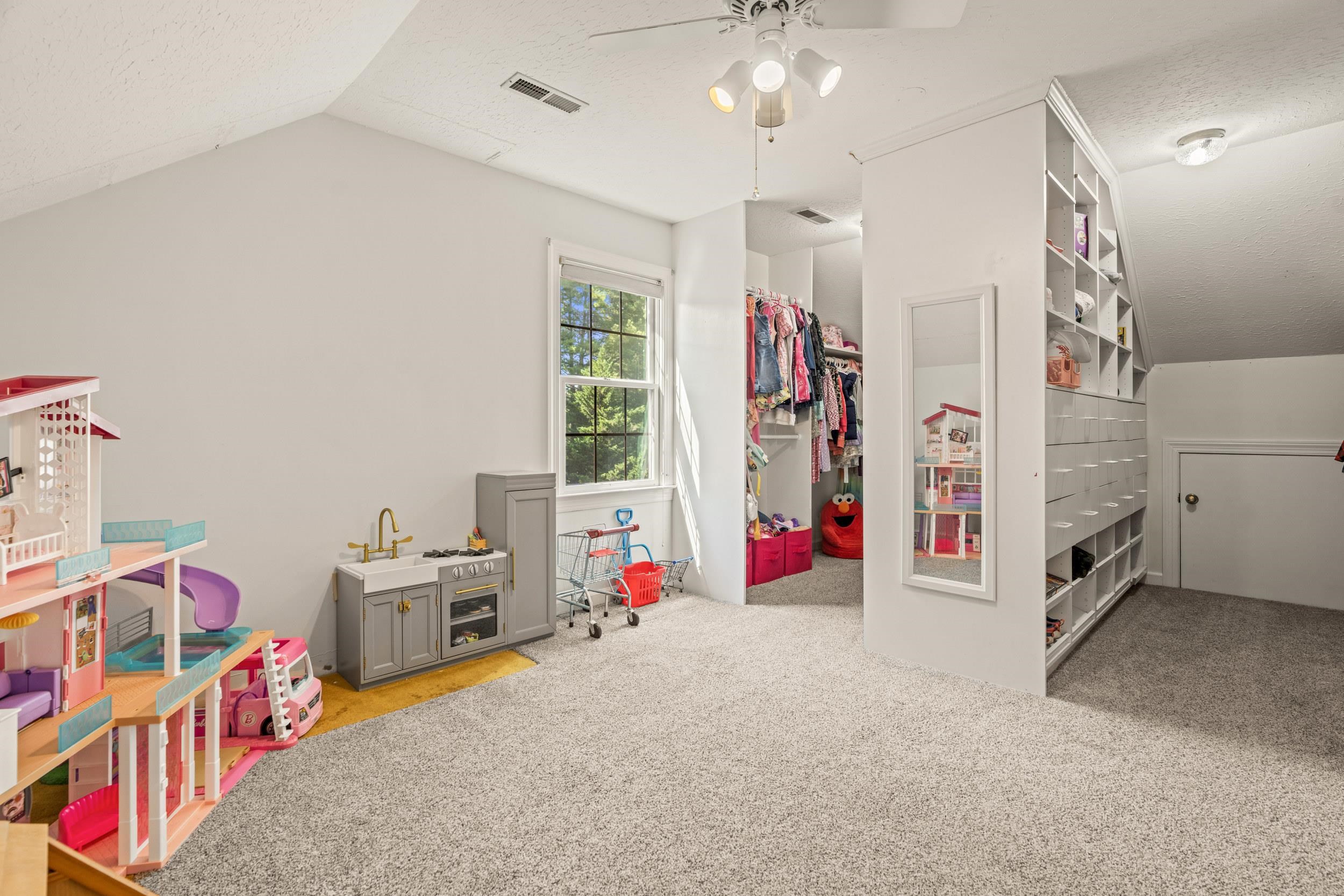 1109 Ross Road Lexington, VA 24450 - Photo 39 of 71 a view of a room with toys and toys