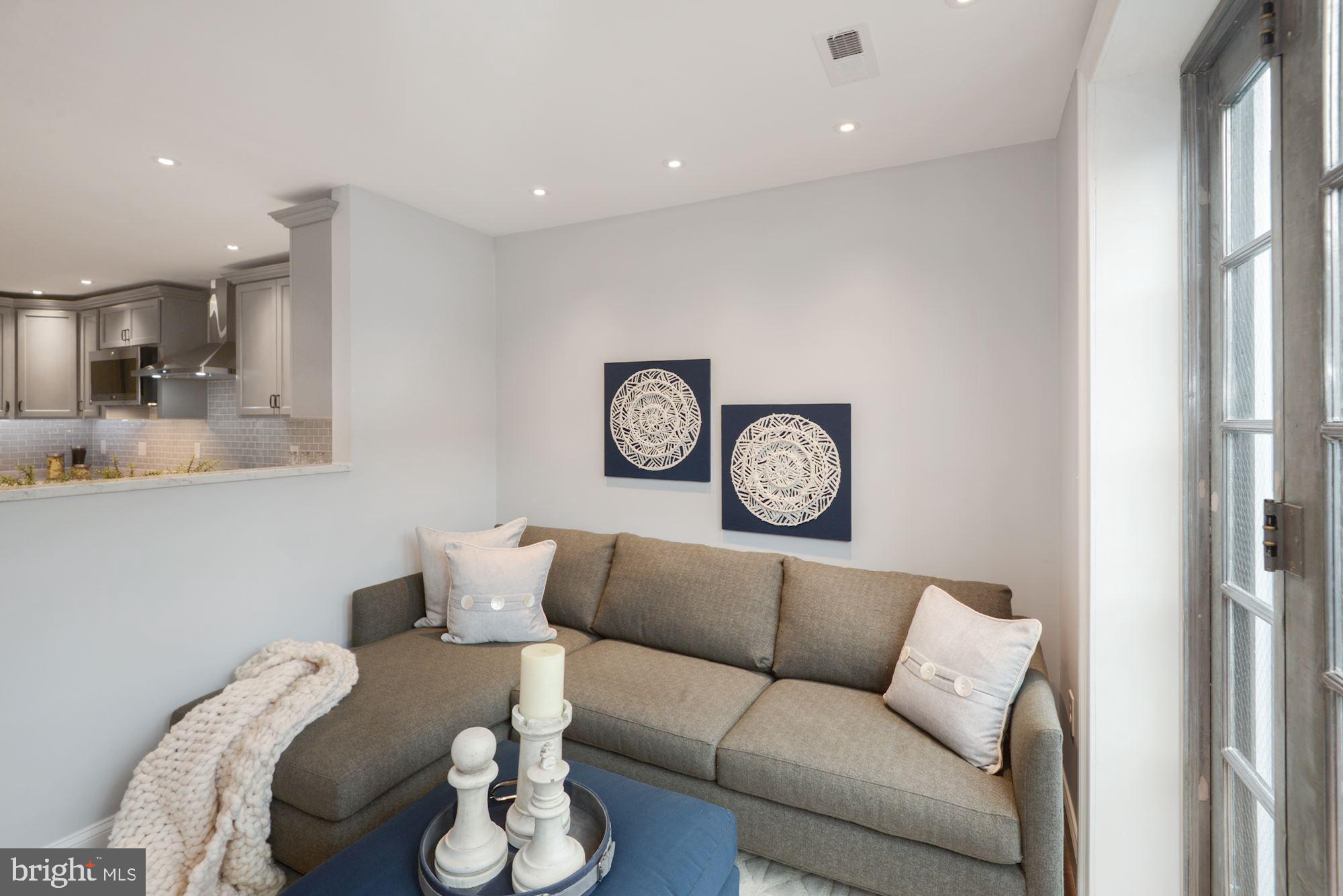 1325 Riggs Street Northwest Washington, DC 20009 - Photo 20 of 51 Family Room