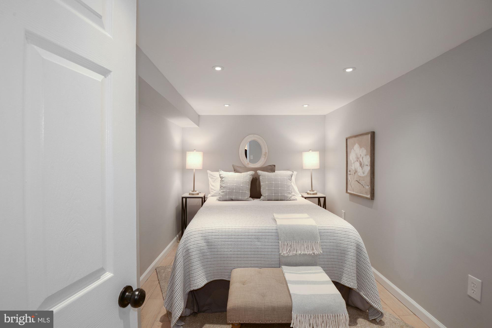 1325 Riggs Street Northwest Washington, DC 20009 - Photo 46 of 51 In-law suite bedroom #4