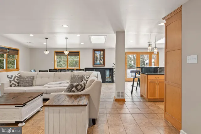 $900,000 | 903 Germantown Pike, Plymouth Meeting, PA 19462