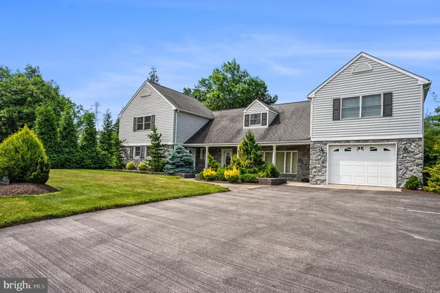 $900,000 | 903 Germantown Pike, Plymouth Meeting, PA 19462