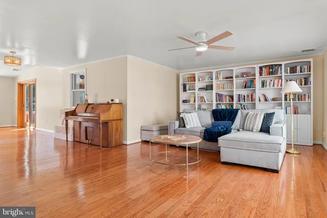 $900,000 | 903 Germantown Pike, Plymouth Meeting, PA 19462