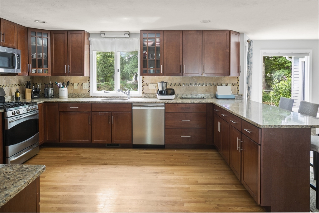 15 Juniper Road Sharon, MA 02067 - Photo 3 of 42