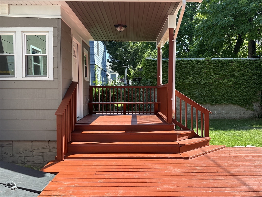 21 Mountainview Street Springfield, MA 01108 - Photo 5 of 19