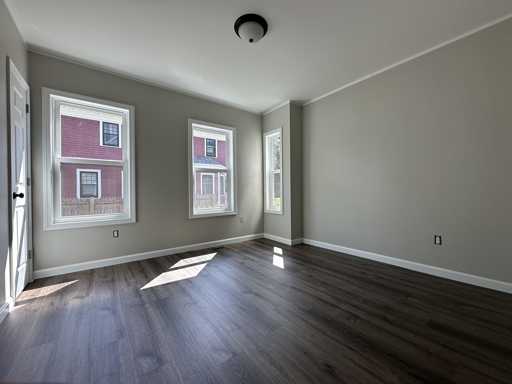 21 Mountainview Street Springfield, MA 01108 - Photo 10 of 19