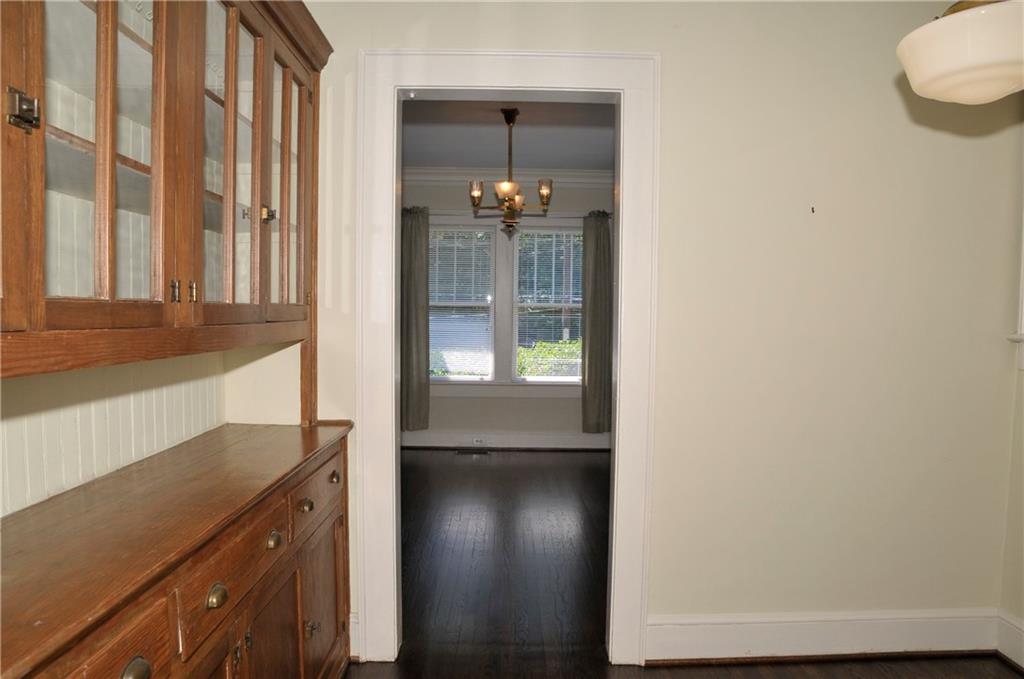 602 Sherwood Road Northeast Atlanta, GA 30324 - Photo 9 of 27