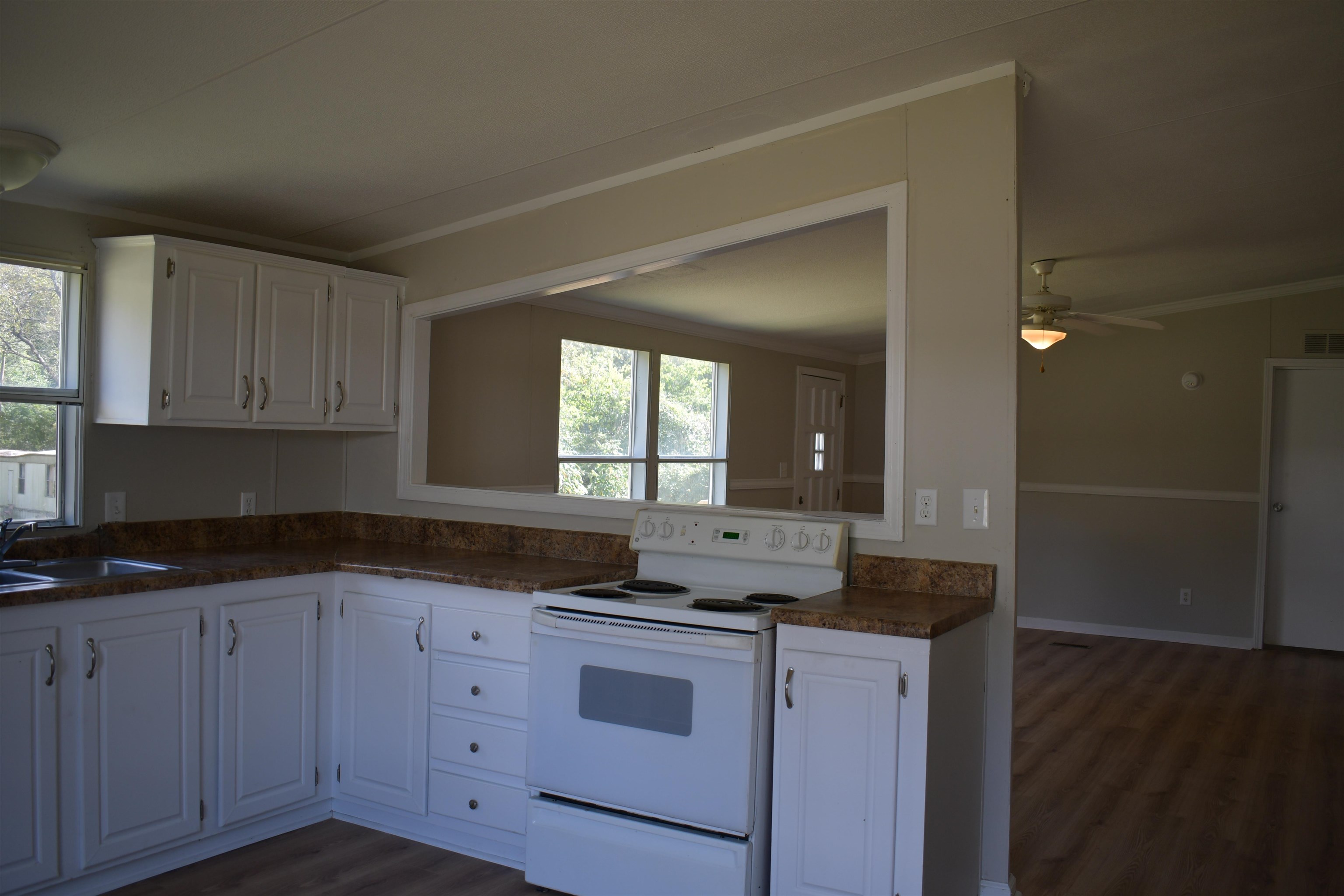 323 Jackson Street Gaffney, SC 29340 - Photo 3 of 13 Gallery Image 3