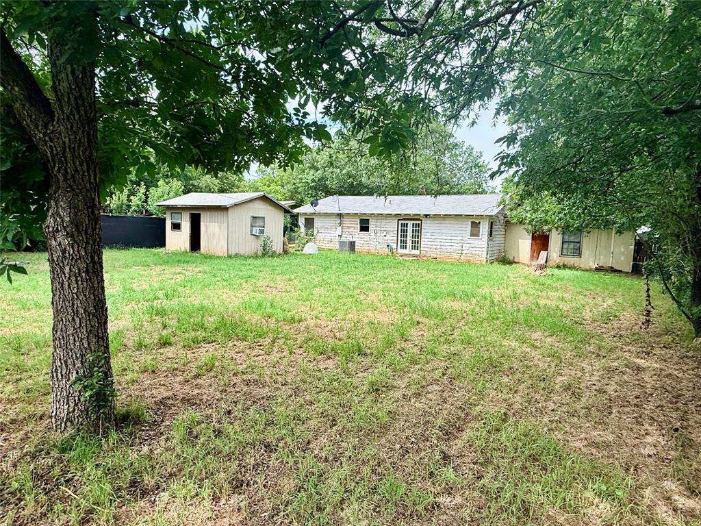 105 Ragland Street Graham, TX 76450 - Photo 34 of 36
